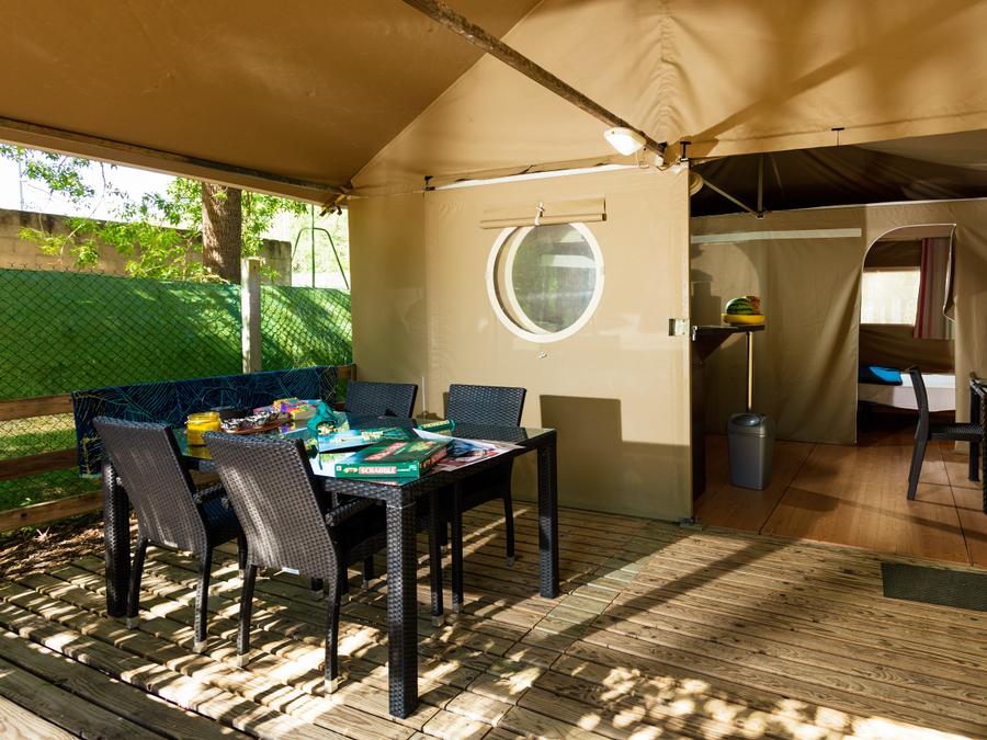Bungalow toilé 4 personnes - Insolite Essentiel 2 chambres, cuisine et Salle de douche 4