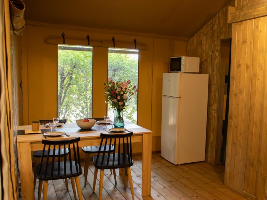 Tente en toile et en bois 4 personnes - Insolite Confort (2 chambres,WC/SDB) 12