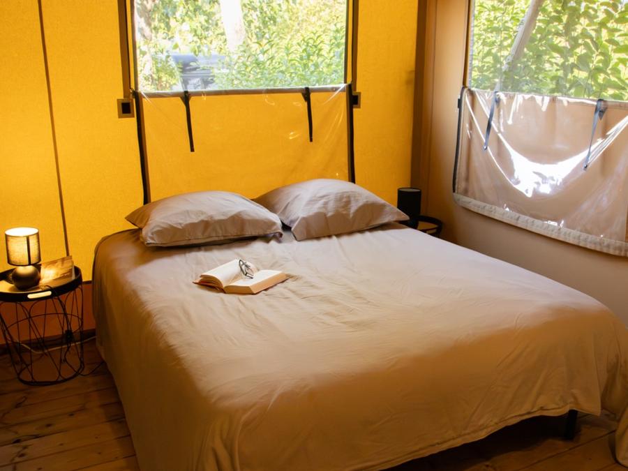 Tente en toile et en bois 4 personnes - Insolite Confort (2 chambres,WC/SDB) 14