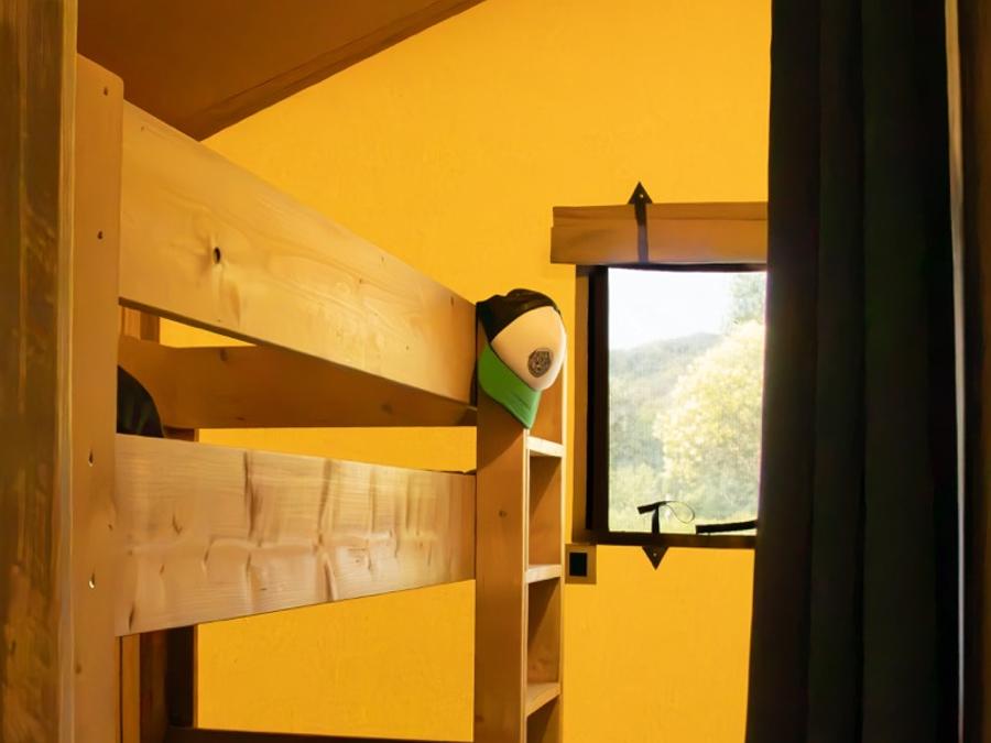 Tente en toile et en bois 4 personnes - Insolite Confort (2 chambres,WC/SDB) 15