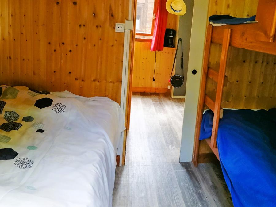 Chalet 4 personnes - Chalet 13m² - 1 chambre - sans sanitaires 1/4 pers. 8