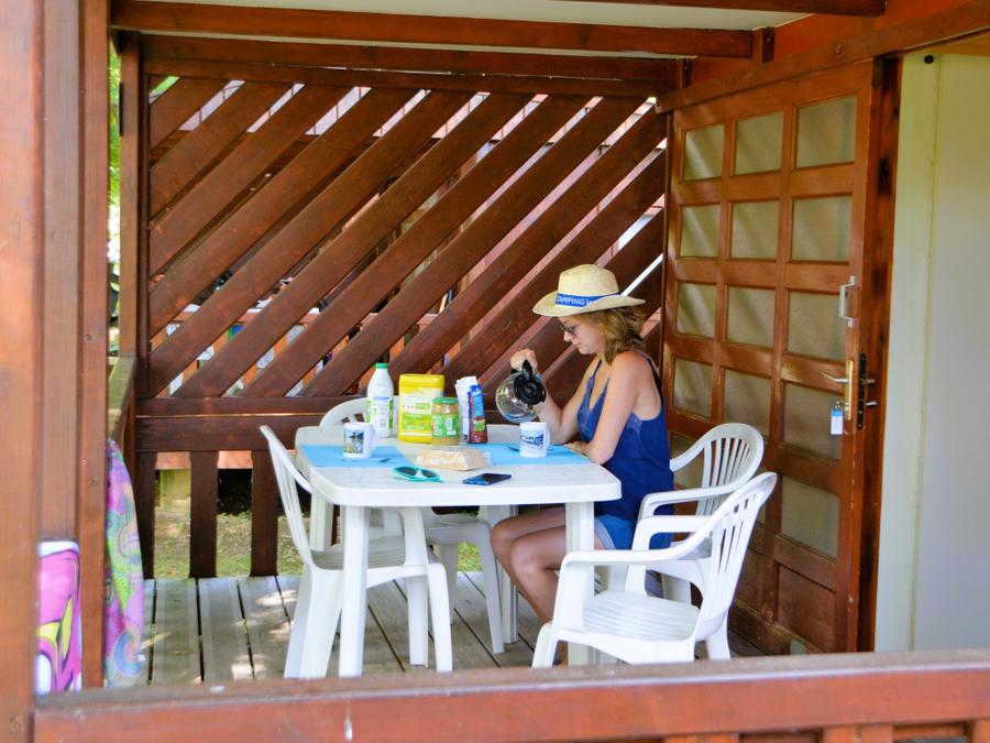 Chalet 4 personnes - Chalet 13m² - 1 chambre - sans sanitaires 1/4 pers. 4