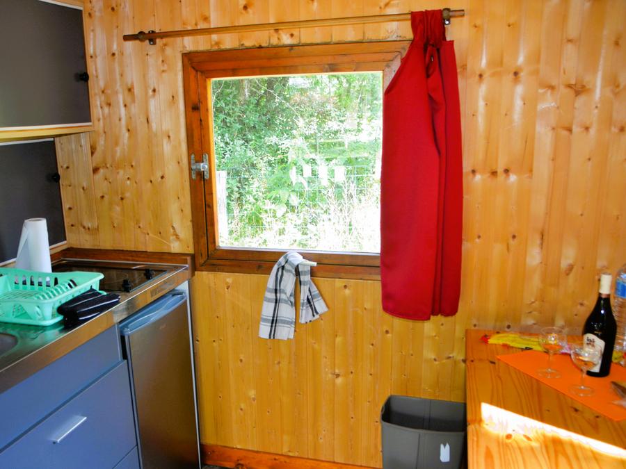 Chalet 4 personnes - Chalet 13m² - 1 chambre - sans sanitaires 1/4 pers. 1