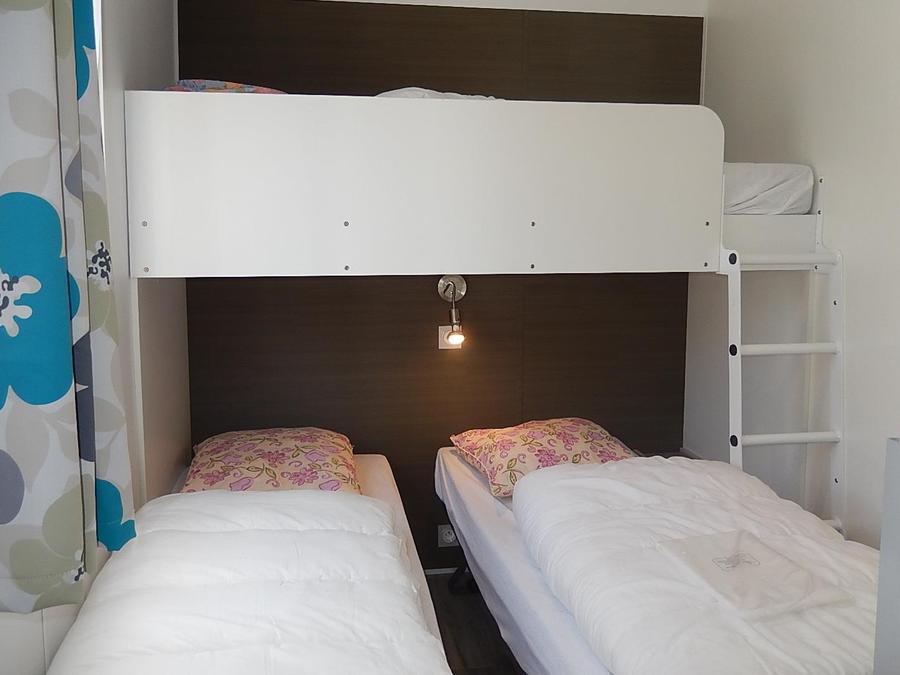 Bungalow 5 personnes - Chêne 28 m² avec terrasse bois semi-couverte 3