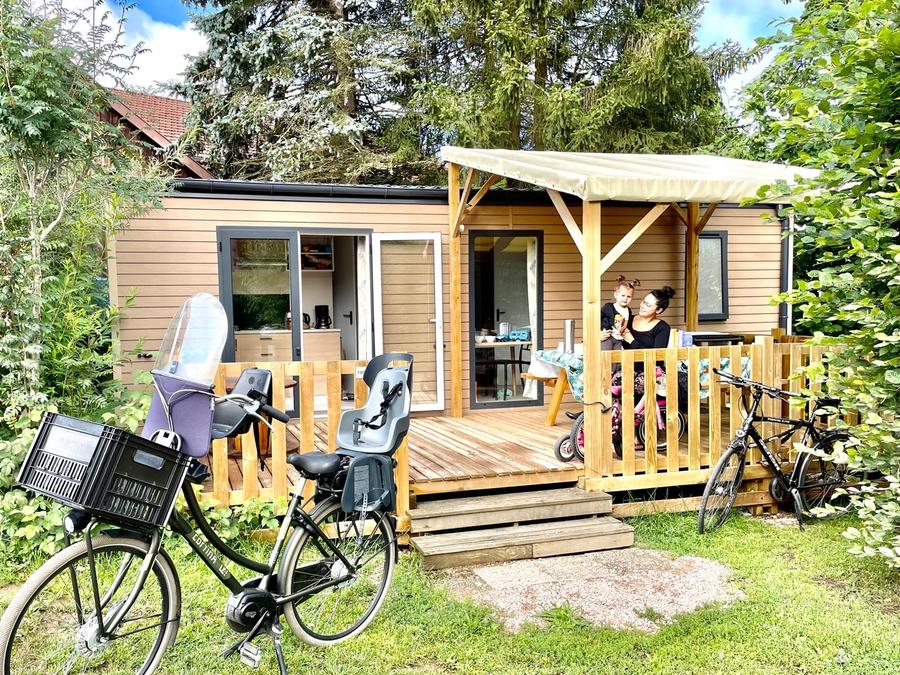 Bungalow 5 personnes - Chêne 28 m² avec terrasse bois semi-couverte 5