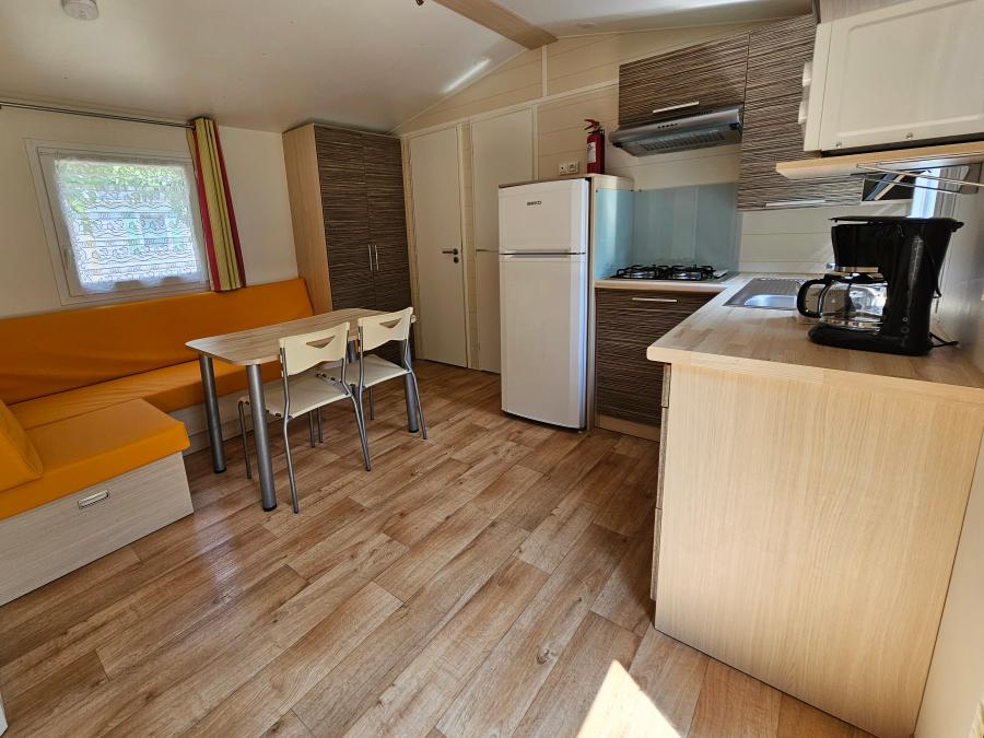 Mobilhome 4 personnes - Mobil-home Standard 30m² - 2 chambres + Terrasse 10m² + TV + Clim 4 pers 8
