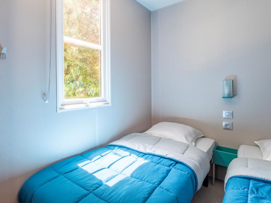Mobilhome 6 personnes - Mobil-home Premium 33m² 3 chambres + Terrasse 15m² + TV + Clim + Lave-vaisselle 12