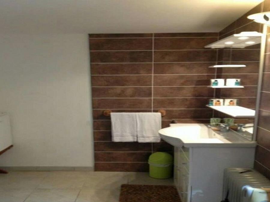 Chambre 2 personnes - Chambre Bruyère avec climatisation et TV 4