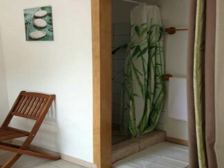 Chambre 2 personnes - Chambre Bruyère avec climatisation et TV 1