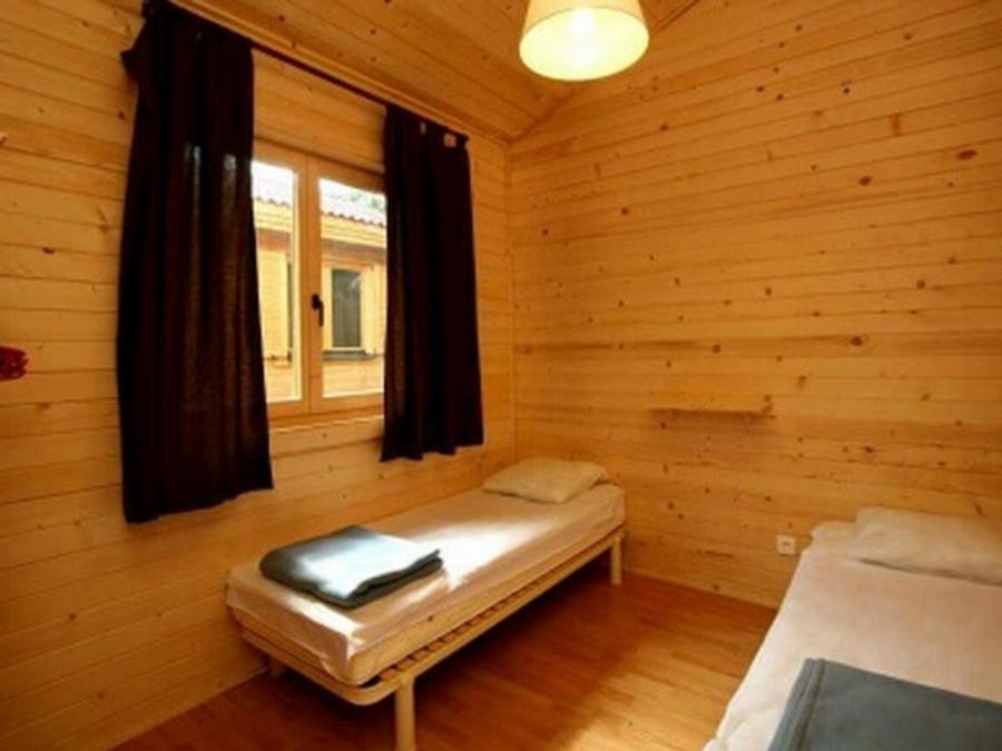 Chalet 4 personnes - Chalet Romarin 2 chambres avec climatisation et TV 0