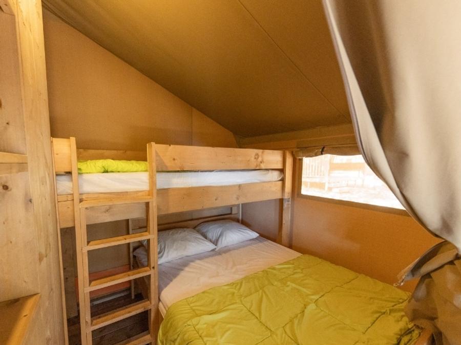 Tente en toile et en bois 5 personnes - Tente Lodge sans salle de bain 4