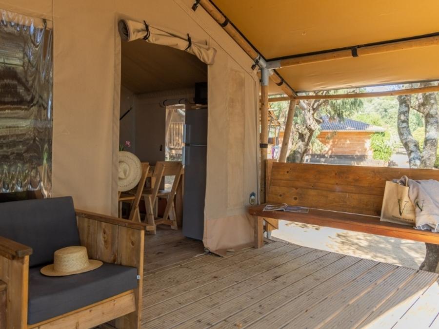 Tente en toile et en bois 5 personnes - Tente Lodge sans salle de bain 1