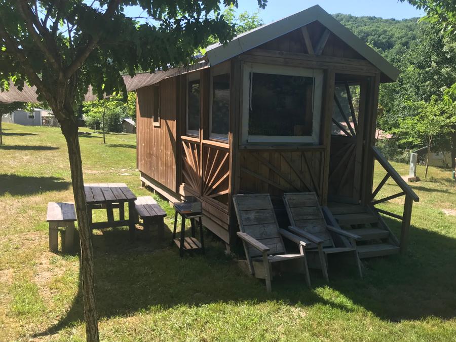 Hébergement 2 personnes - La roulotte 1 chambre avec sanitaires 1