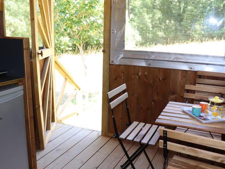 Hébergement 2 personnes - La roulotte 1 chambre avec sanitaires 2
