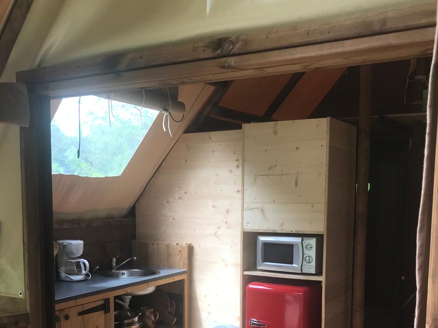 Tente en toile et en bois 6 personnes - LA TENTE DU TRAPPEUR HABITAT 8