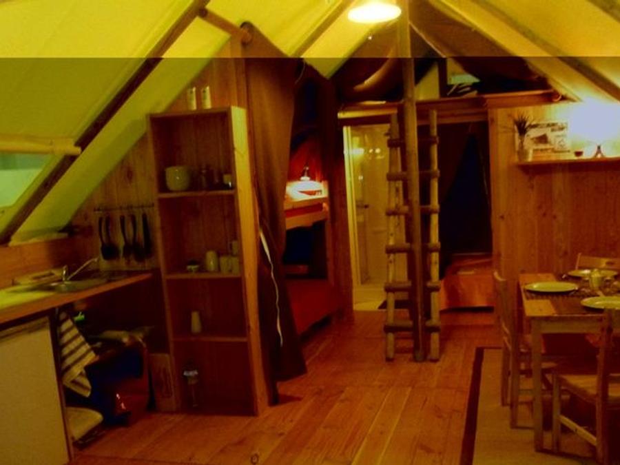 Tente en toile et en bois 6 personnes - LA TENTE DU TRAPPEUR HABITAT 2