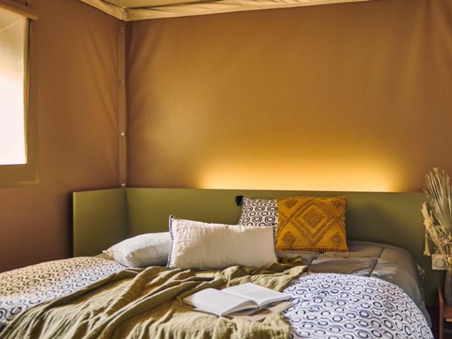 Tente en toile et en bois 5 personnes - SAFARI LODGE 28m² avec sanitaires 3