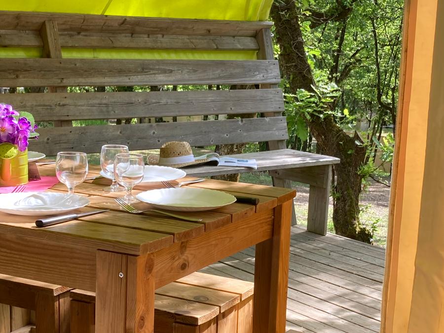 Tente en toile et en bois 5 personnes - Tente tout confort avec sanitaires 1
