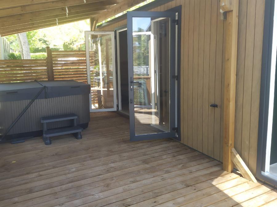 Mobilhome 4 personnes - Cottage Ansouis - 33m² - 2 chambres - 2 salles de bain + Jacuzzi 0