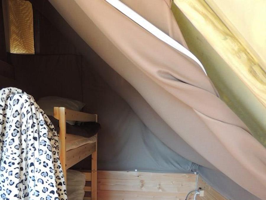 Tente en toile et en bois 4 personnes - Safari, 2 chambres (sans sanitaires) 10