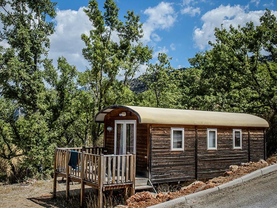 Hébergement 4 personnes - Roulotte avec vue nature - 20,40m² - 2 chambres (2 adultes + 2 enfants -12 ANS) 0