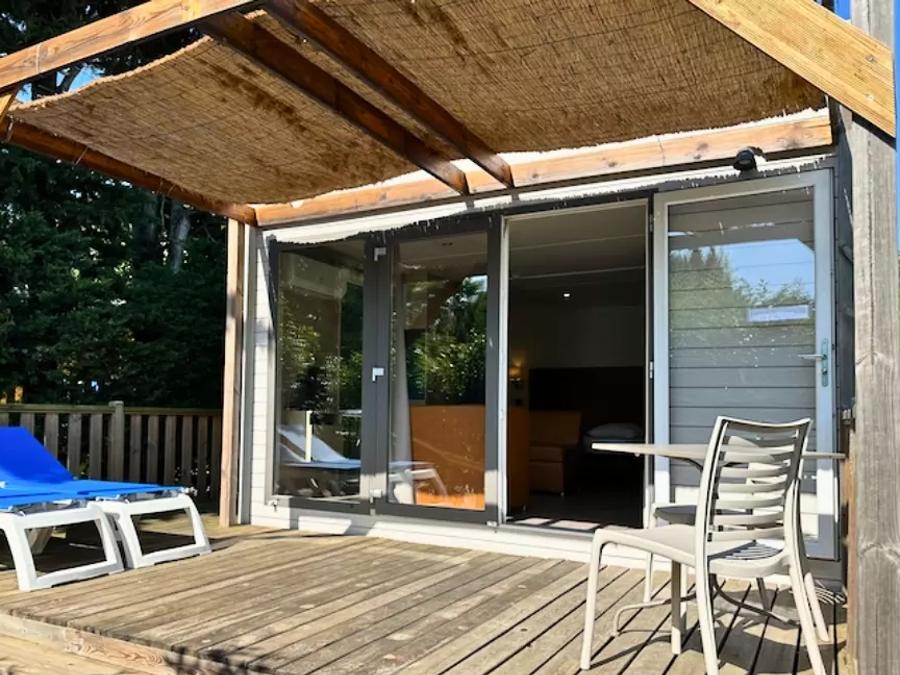 Mobilhome 2 personnes - Premium Grand 2 Pièces 2 Personnes Climatisé + TV 0