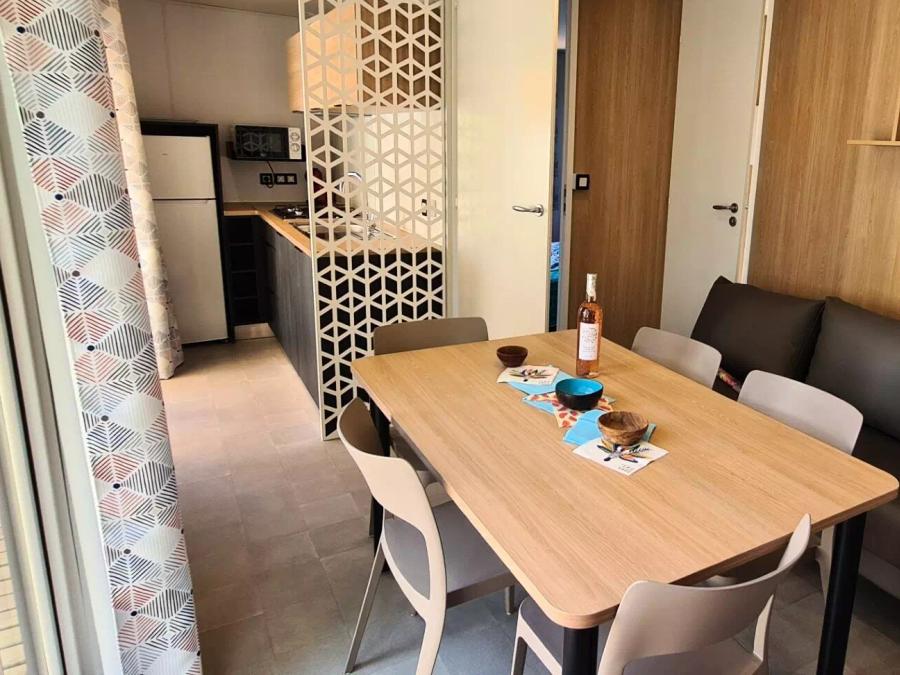 Mobilhome 6 personnes - Colorado Standard 3 Pièces 4/6 Personnes Climatisé + TV 10
