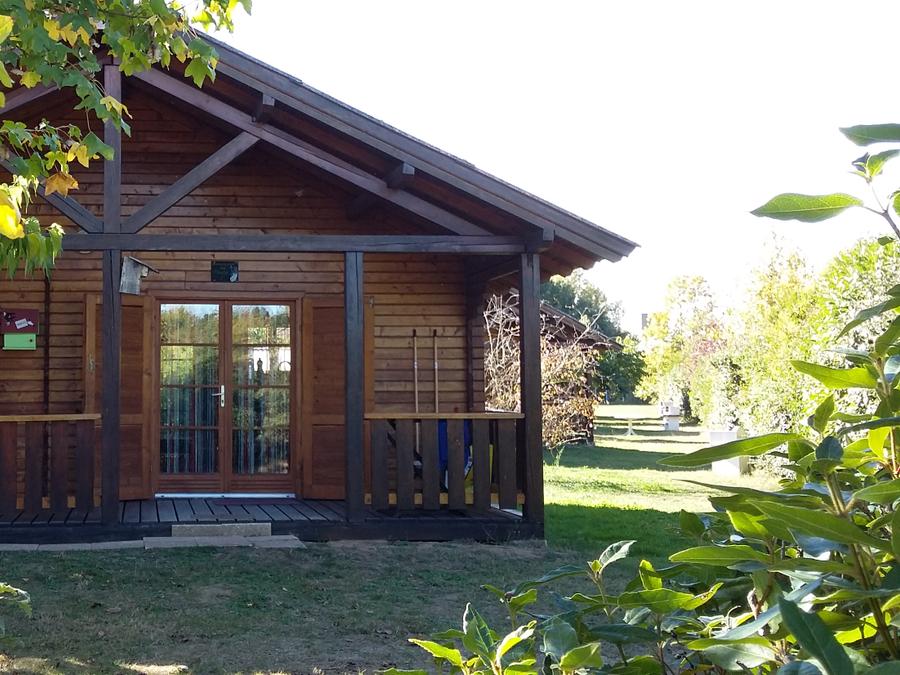 Chalet 4 personnes - 2 chambres climatisé CONFORT PLUS - 35 m2 + terrasse couverte de 14 m2 2