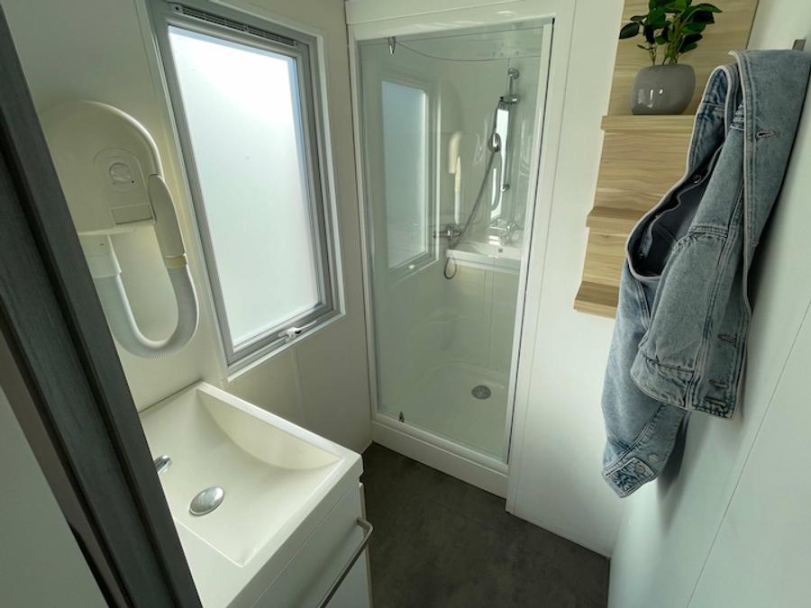 Bungalow 4 personnes - 2 chambres climatisé - 31m2 + terrasse couverte 8