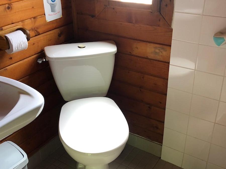 Chalet 4 personnes - CHALET PMR CONFORT - 1 ch - clim - TV - BBQ - Ménage* - 35m2 + terrasse couverte de 14m2 7