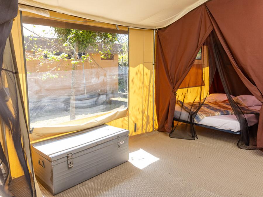 Tente 5 personnes - Ciela Nature Lodge - 2 chambres - Cuisine – Salle de bain 8