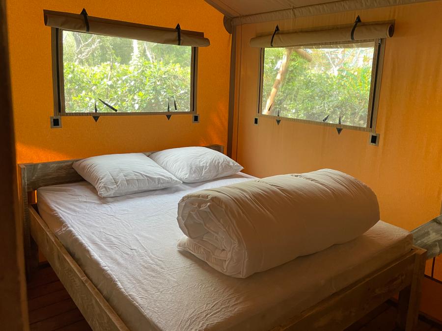 Tente en toile et en bois 4 personnes - Lodge Safari 27 m² 5
