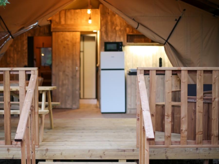 Tente en toile et en bois 4 personnes - Lodge Safari 27 m² 3