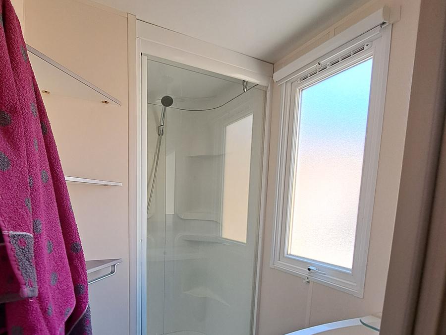 Mobilhome 4 personnes - MH2 IRM VENUS avec sanitaires 3