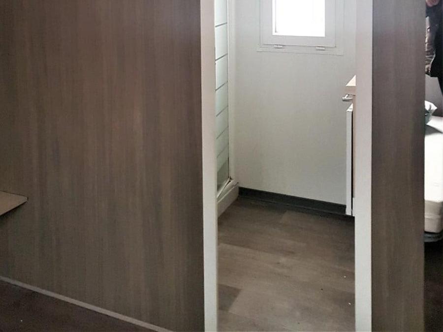 Mobilhome 2 personnes - LOUISIANE CORSAIRE avec sanitaires 10