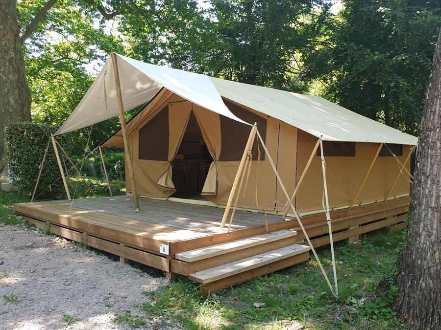 Tente en toile et en bois 5 personnes - Lodge Cabanon Classic 0