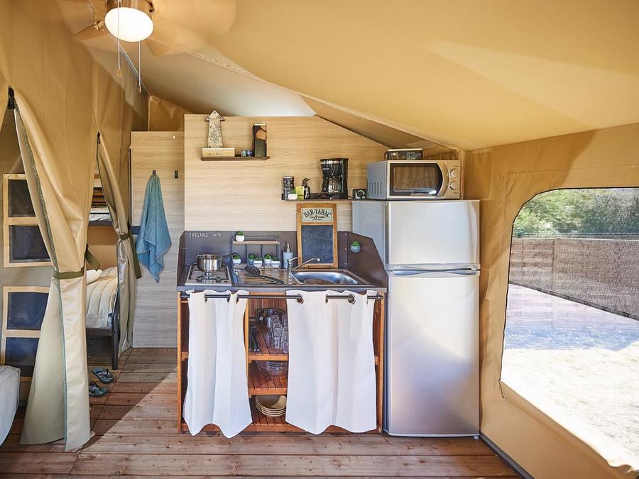 Tente en toile et en bois 5 personnes - Lodge Bali avec sanitaires 10