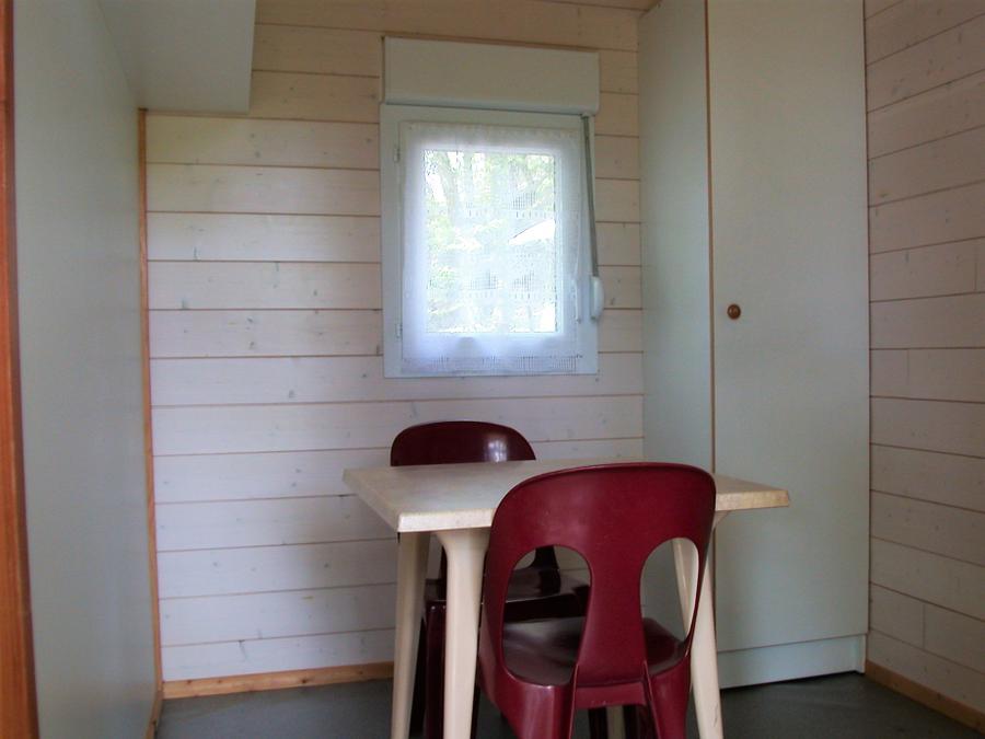 Chalet 5 personnes - Confort été - 2 chambres - TV - PLANCHA - WIFI 3