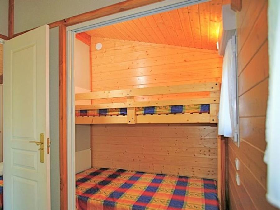 Chalet 5 personnes - Confort été - 2 chambres - TV - PLANCHA - WIFI 2