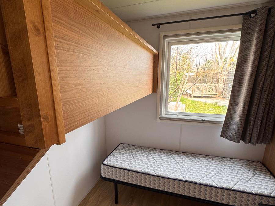 Mobilhome 4 personnes - NEW // Résidence LOUISIANE PMR Confort 2 chambres + terrasse semi-couverte + TV 3
