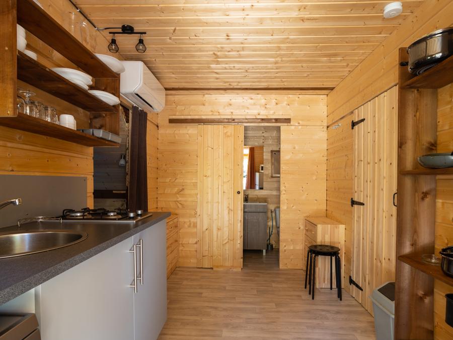 Hébergement 4 personnes - Cabane Valbelle 3