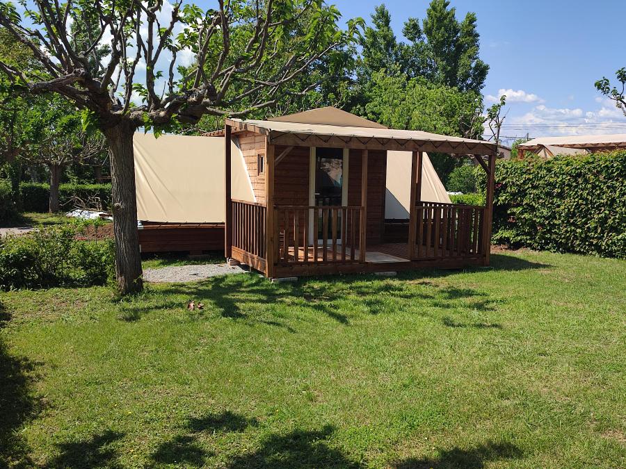 Hébergement 4 personnes - Cabane Valbelle 1