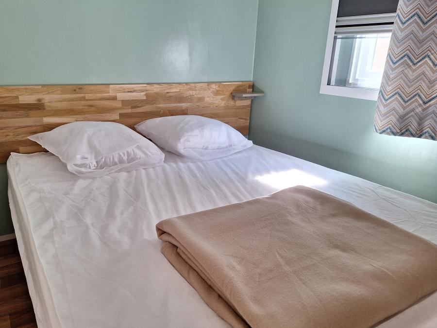 Mobilhome 5 personnes - 2 chambres Domino - climatisation Confort 24m² 2