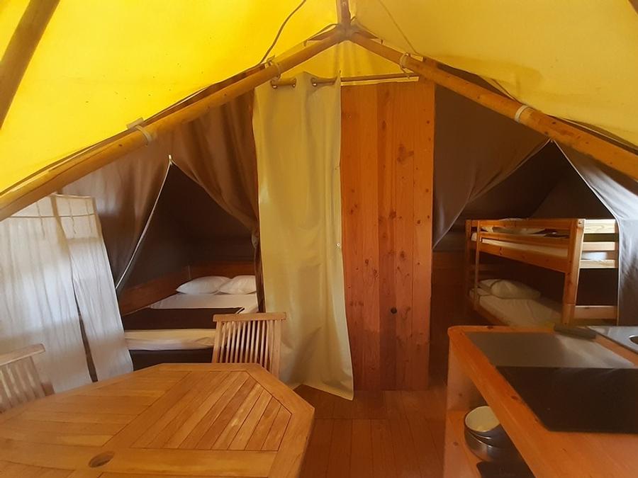 Tente en toile et en bois 4 personnes - Lodge Confort 1