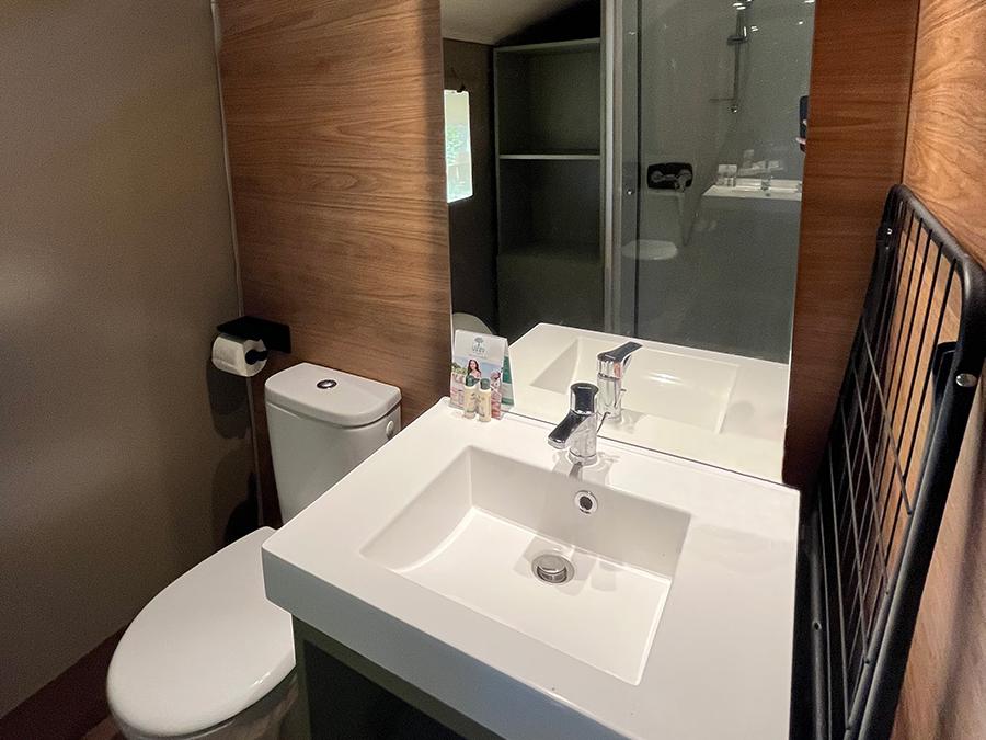 Hébergement 4 personnes - Tente lodge AVEC sanitaires 6