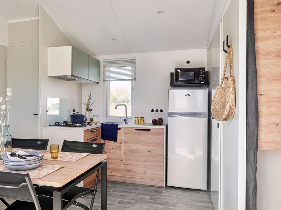 Mobilhome 4 personnes - NEW 2023// Mobil-Home Premium 27m² (2 chambres) + TV + LV + Terrasse couverte 16