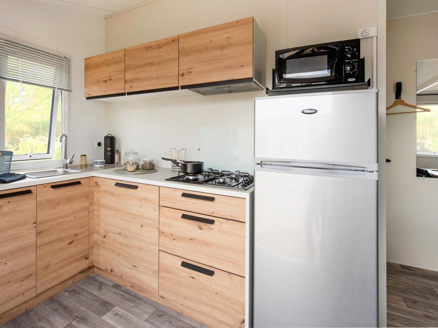 Mobilhome 2 personnes - NEW 2023// Mobil-Home Premium 20m² (1 chambre) + TV + Terrasse couverte + LV 13