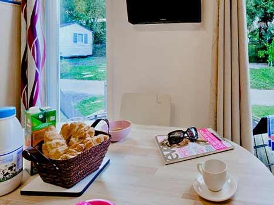 Mobilhome 5 personnes - Mobil-home Confort 32m² - 2 chambres + TV + terrasse couverte 8