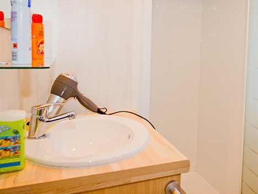 Mobilhome 5 personnes - Mobil-home Confort 32m² - 2 chambres + TV + terrasse couverte 10