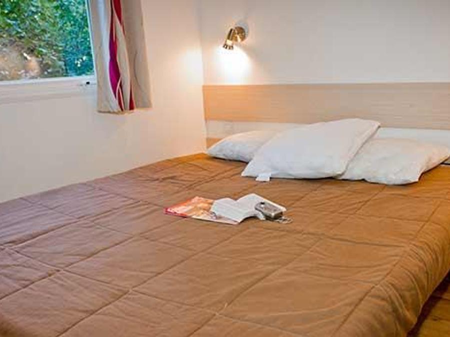 Mobilhome 5 personnes - Mobil-home Confort 32m² - 2 chambres + TV + terrasse couverte 9
